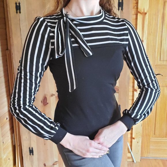 Lian Yi Lian White & Black Striped Blouse - Picture 4 of 6